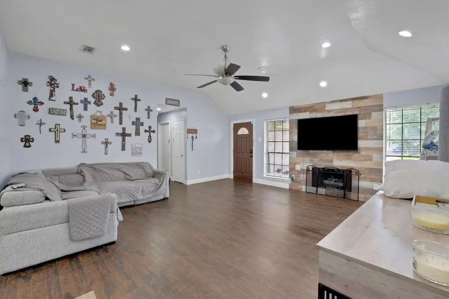 2514 S Mission Circle, Friendswood, TX 77546 - #3