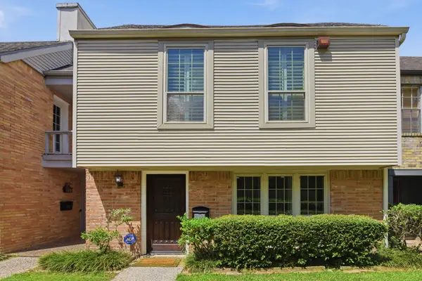 13132 Trail Hollow Drive #3132, Houston, TX 77079