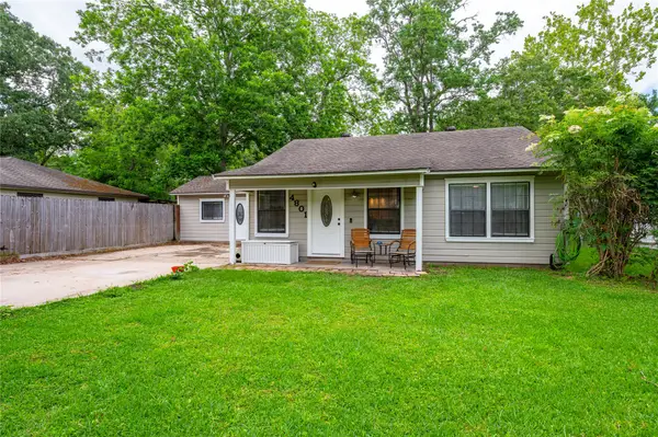 4801 44th Street, Dickinson, TX 77539