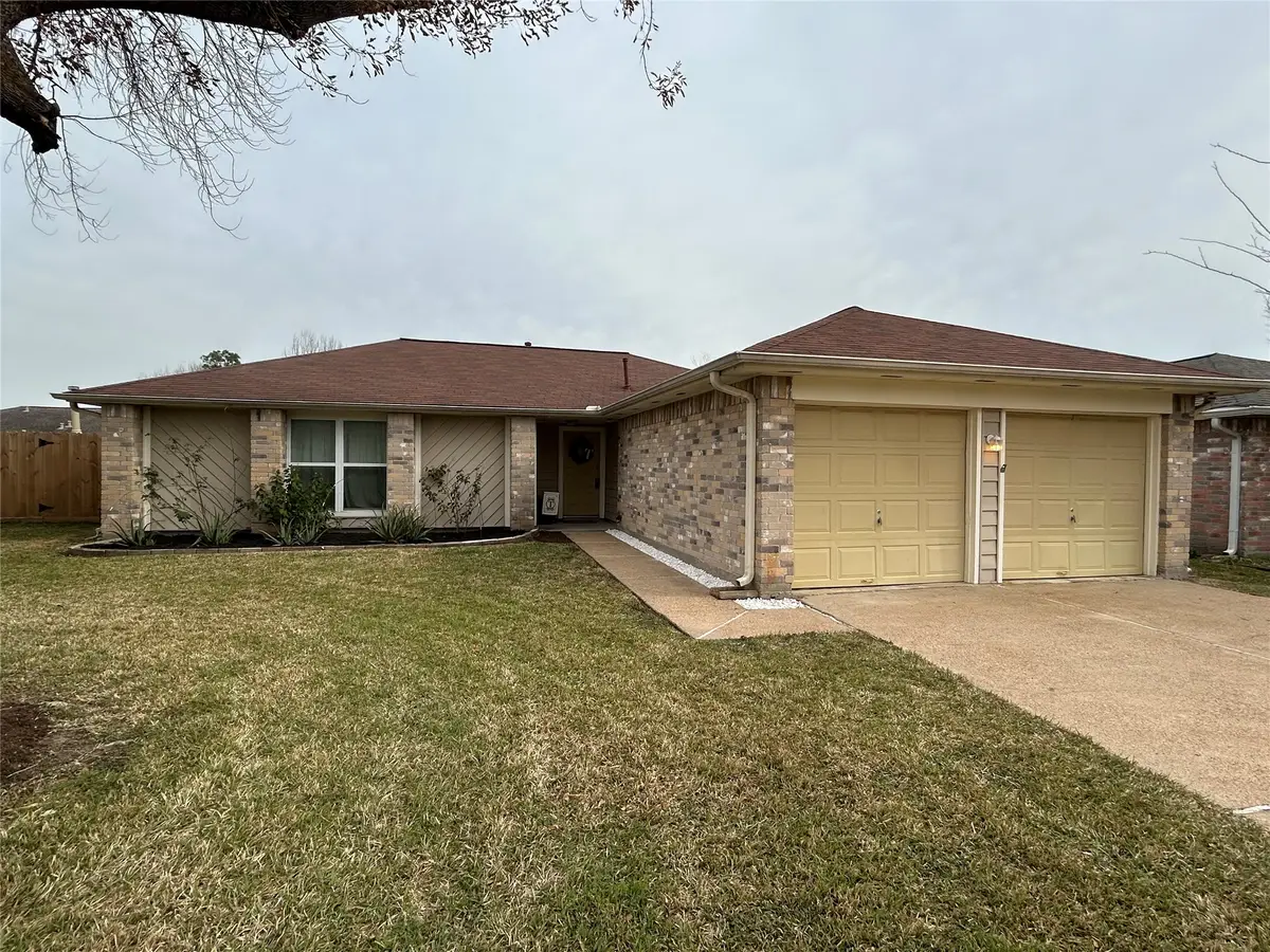 754 Sugar Hill Drive, La Porte, TX 77571 - Image #1