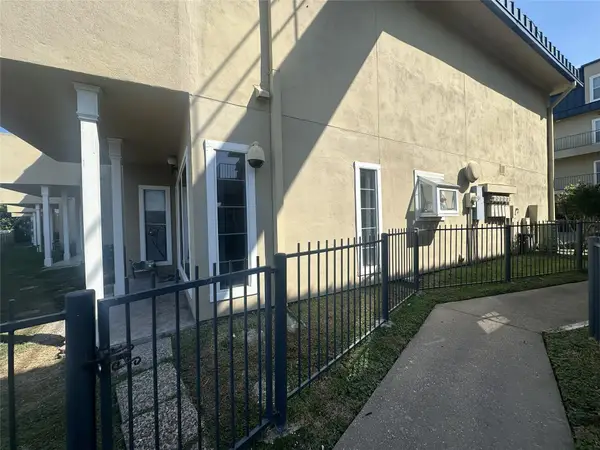 921 Marine Drive #106, Galveston, TX 77550