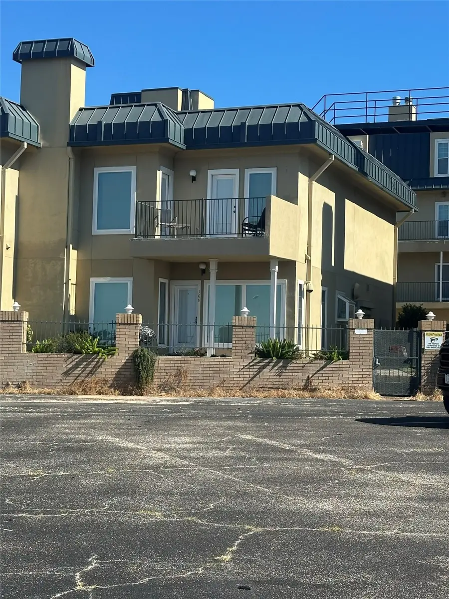 921 Marine Drive #106, Galveston, TX 77550 - Image #2