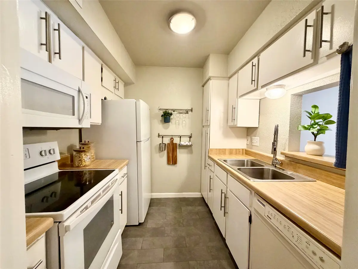 4639 Wild Indigo Street #463, Houston, TX 77027 - #1