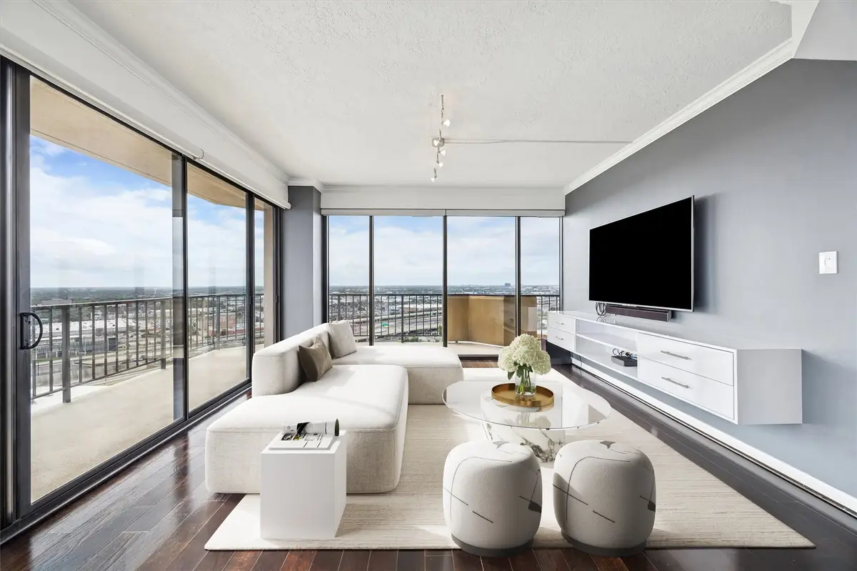 3350 Mccue Road #2201, Houston, TX 77056 - Image #1