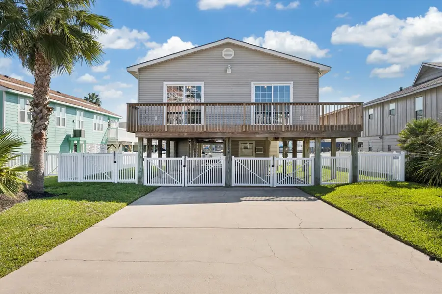 16537 Tortuga Way, Jamaica Beach, TX 77554 - Image #3