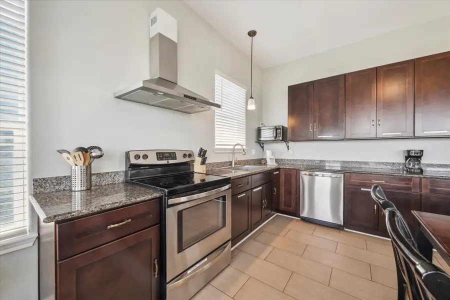 11216 Reagor Way, Galveston, TX 77554 - Image #3