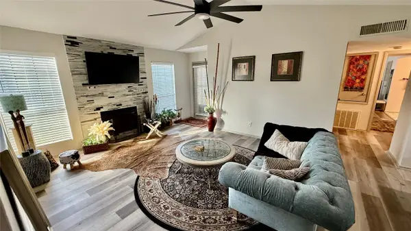 14911 Wunderlich Drive #1706, Houston, TX 77069