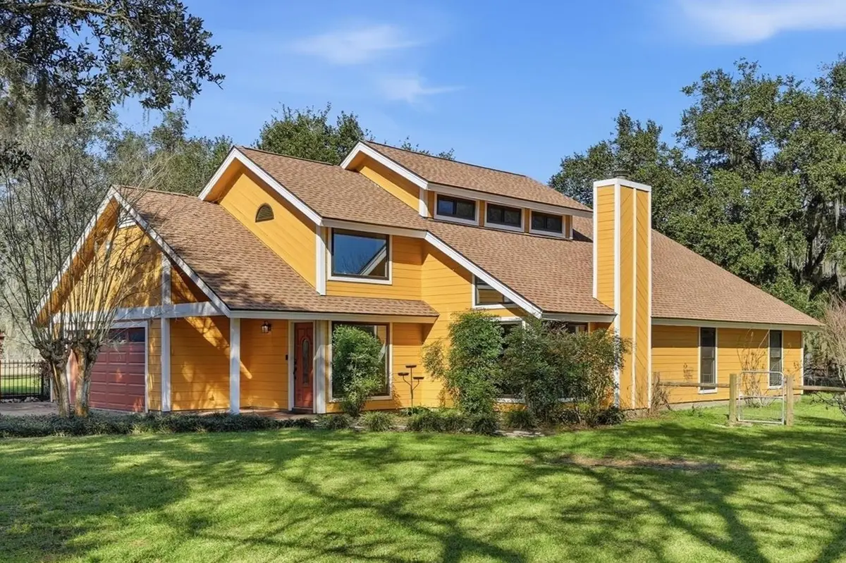 5610 County Road 823, West Columbia, TX 77486 - #1
