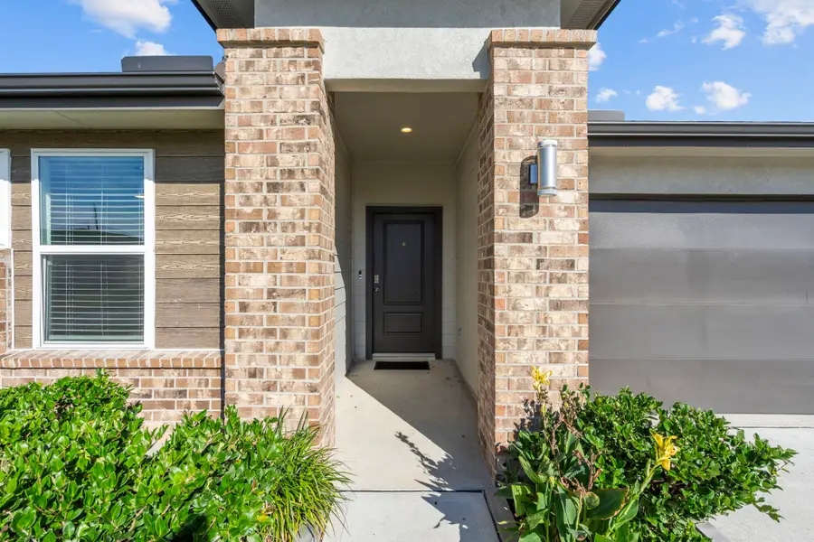 7731 Sleek Flock Lane, Rosharon, TX 77583 - Image #2