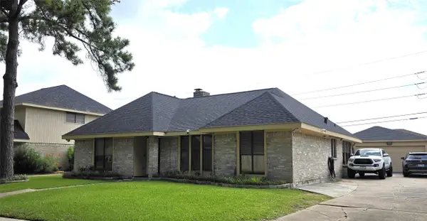 8827 Woodleigh Drive, Houston, TX 77083