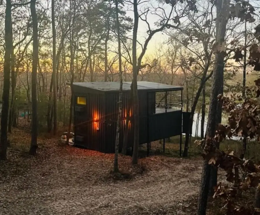 80 Shoreline Drive, Huntsville, TX 77320 - Image #2