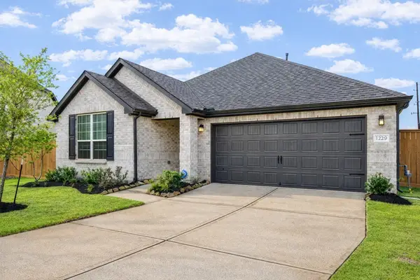 1229 Woodflower Drive, Katy, TX 77493