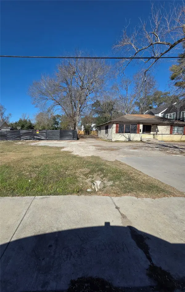 5101 Mallow Street, Houston, TX 77033