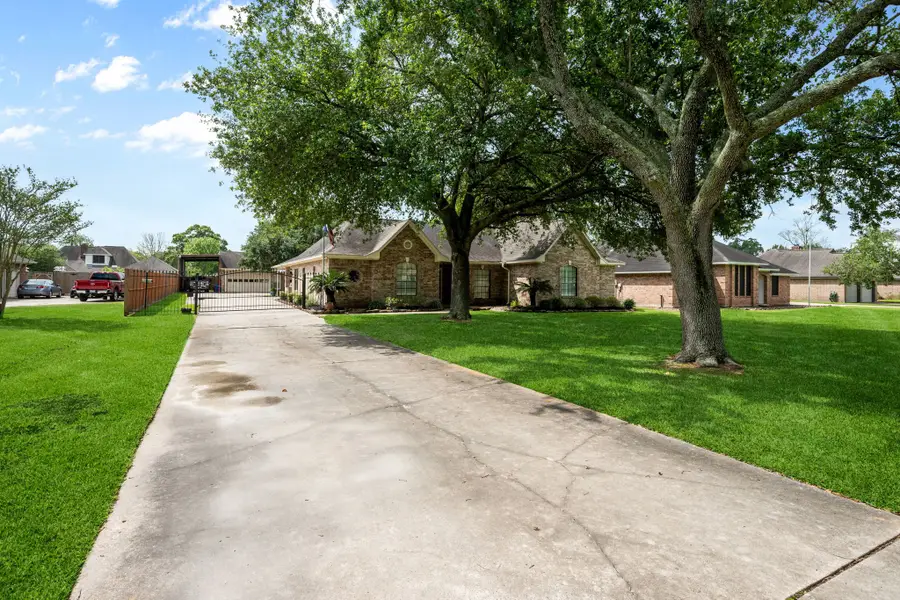 302 River Oaks Drive, Baytown, TX 77523 - #3