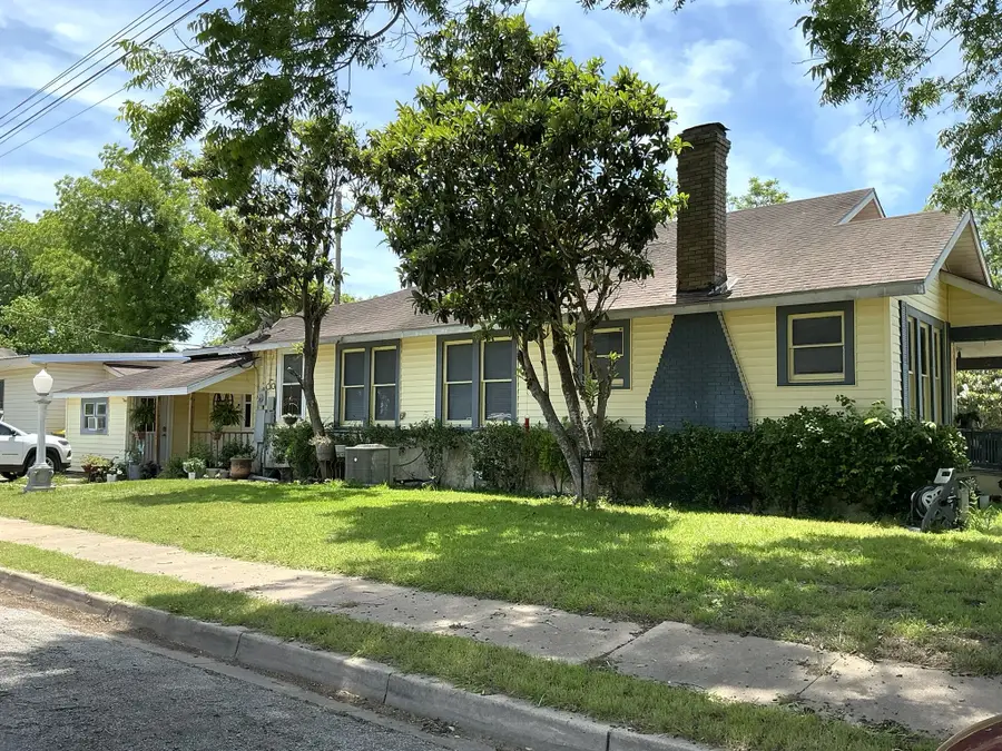 1026 Saint Paul Street, Gonzales, TX 78629 - #3