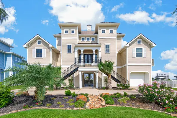 13 Sugarloaf, Hitchcock, TX 77563
