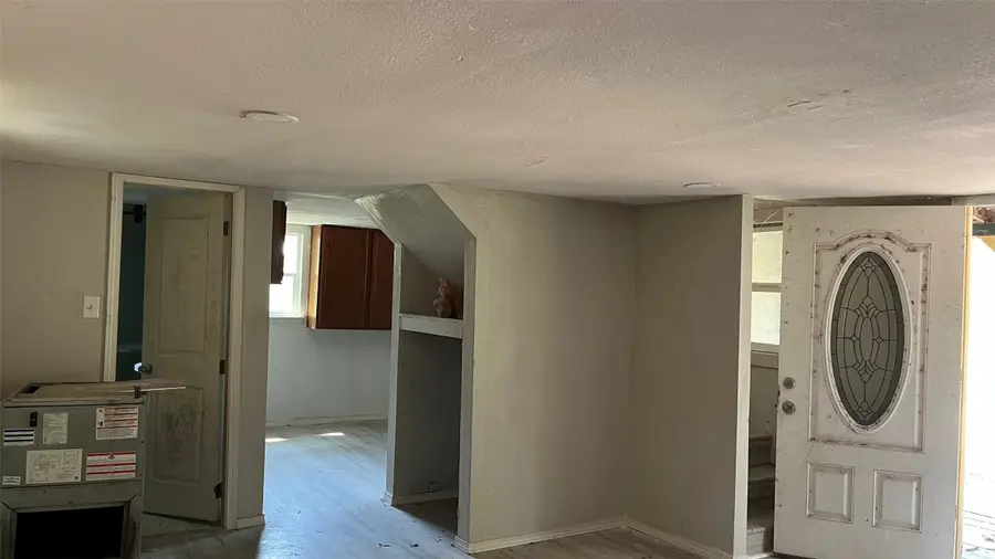 328 W Sherwood Drive, Livingston, TX 77351 - Image #2