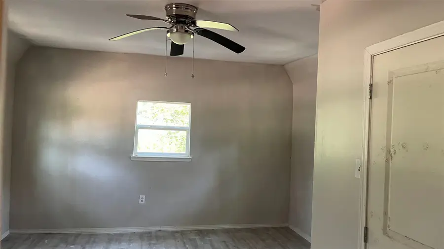 328 W Sherwood Drive, Livingston, TX 77351 - Image #3