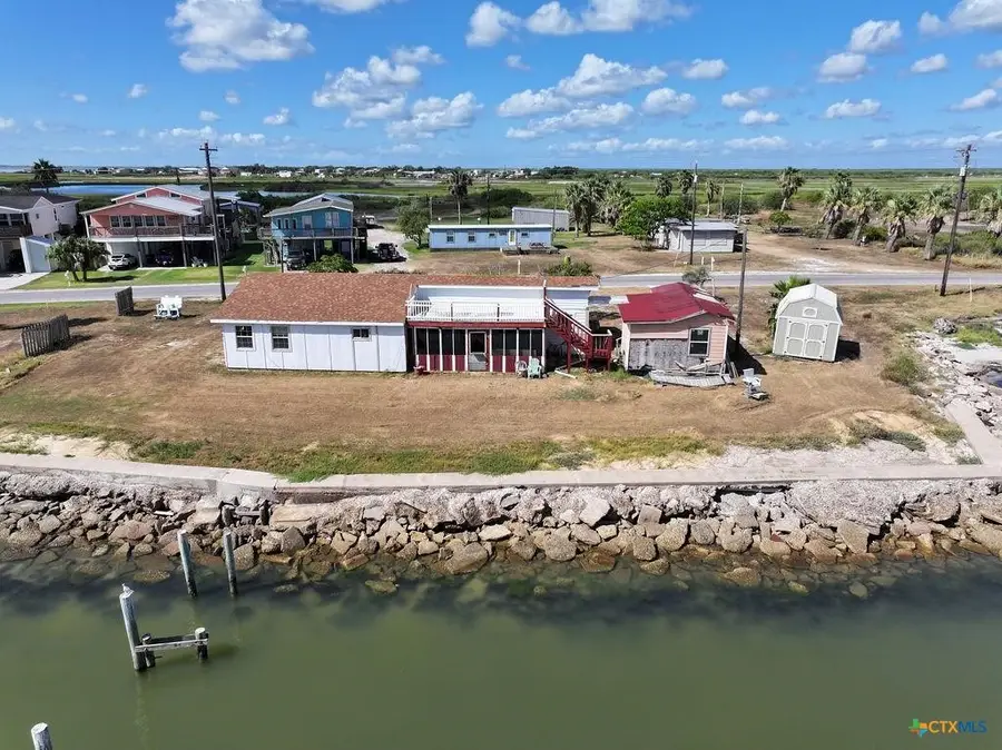 213 S Ocean Drive, Port Lavaca, TX 77979 - #2