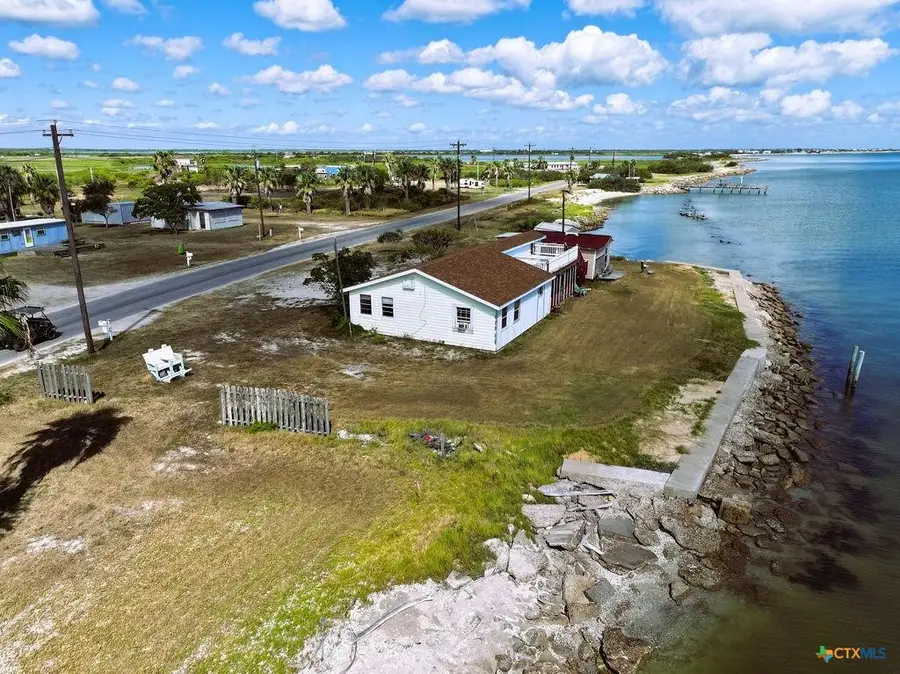 213 S Ocean Drive, Port Lavaca, TX 77979 - #3