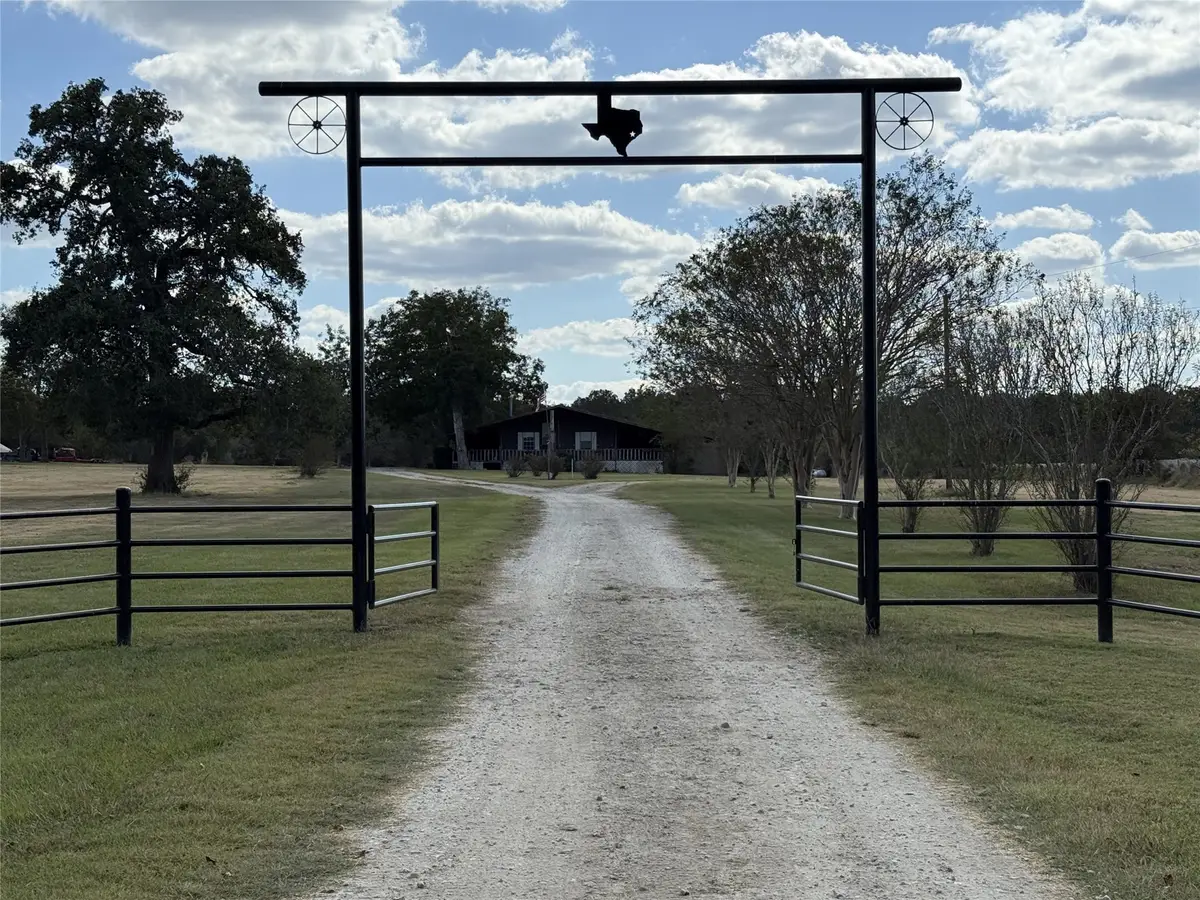 11360 Us Highway 287 S, Pennington, TX 75856 - Image #1