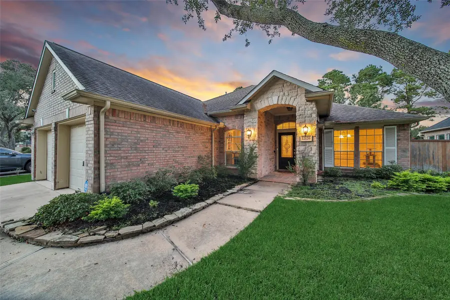 12126 Laguna Pointe Lane, Houston, TX 77041 - Image #2
