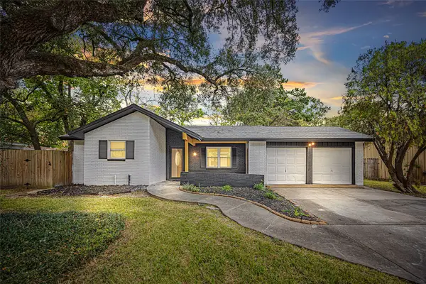 10259 Old Orchard Road, La Porte, TX 77571