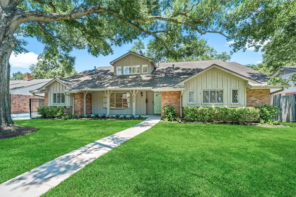 5354 Dumfries Drive, Houston, TX 77096