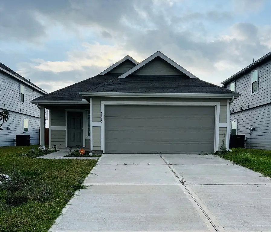 5615 James Michael Drive, Rosharon, TX 77583 - #1