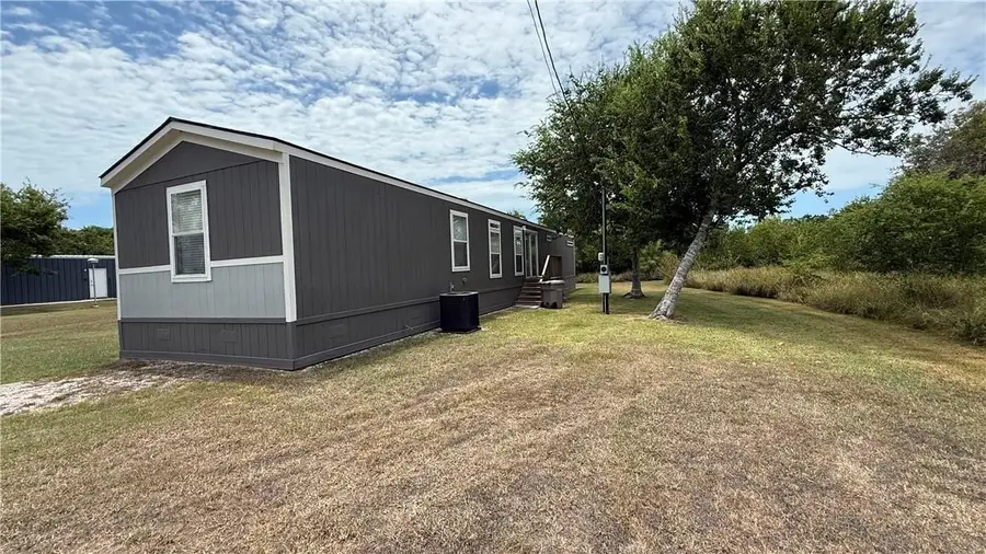 112 E Toledo Street, Seadrift, TX 77983 - #2