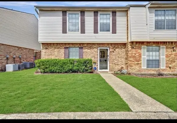 976 Sunmeadow Drive, Beaumont, TX 77706