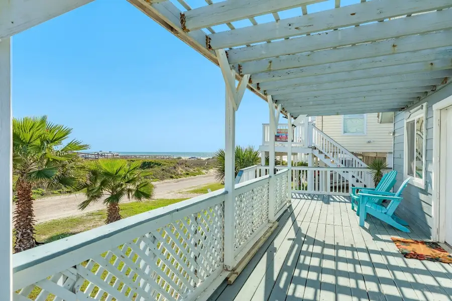 203 Carlton Avenue, Surfside Beach, TX 77541 - #2