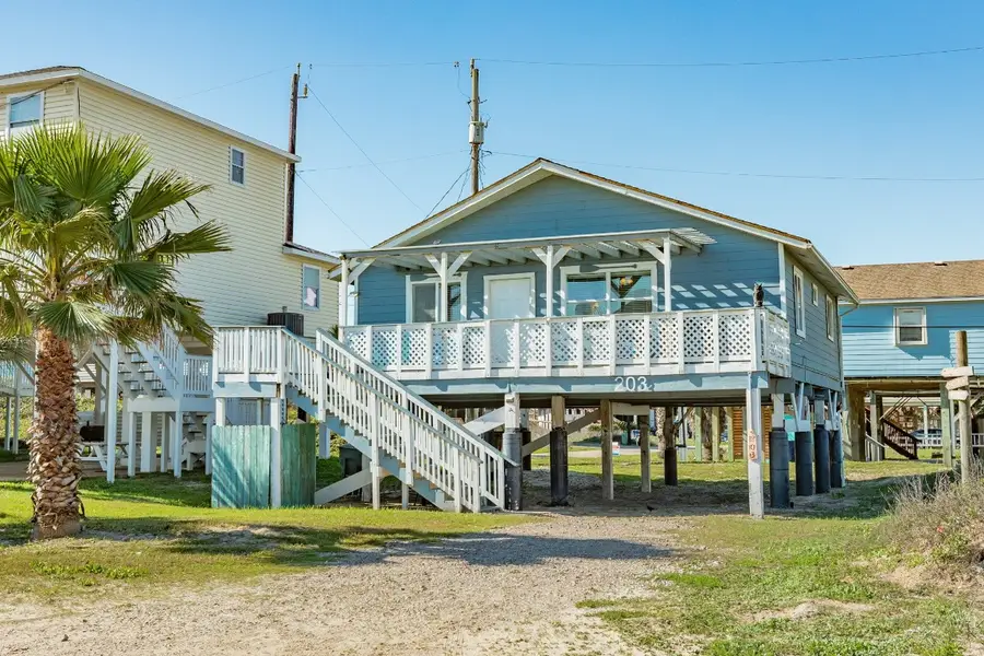 203 Carlton Avenue, Surfside Beach, TX 77541 - #3