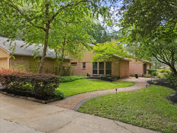 2802 Valley Manor Drive, Houston, TX 77339