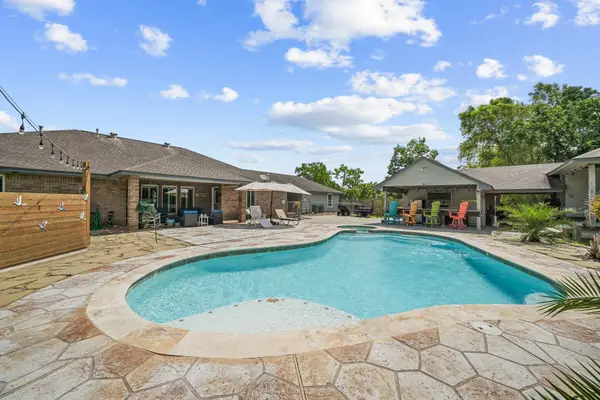 12707 28th Street, Santa Fe, TX 77510