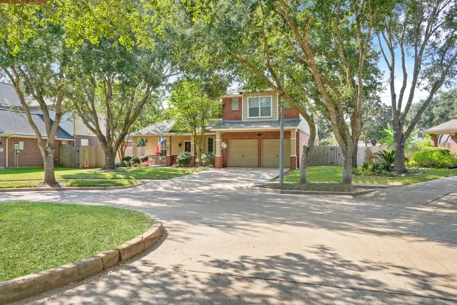 10407 Five Oaks Court, Missouri City, TX 77459 - Image #2