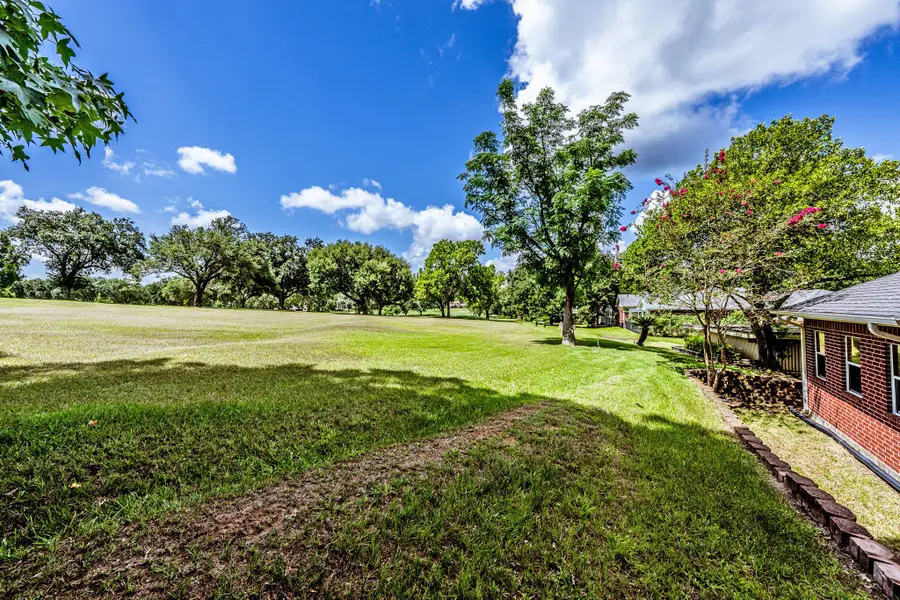 501 Cherry Hills Drive, Huntsville, TX 77340 - #2
