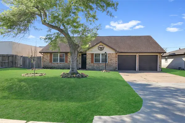2818 Spa Drive, Deer Park, TX 77536