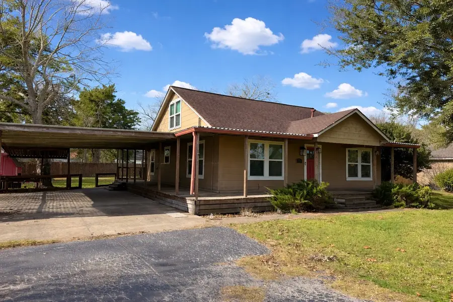 1514 Avenue F, Danbury, TX 77534 - #2