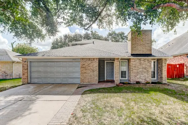 1427 Lazy Spring Drive, Missouri City, TX 77489