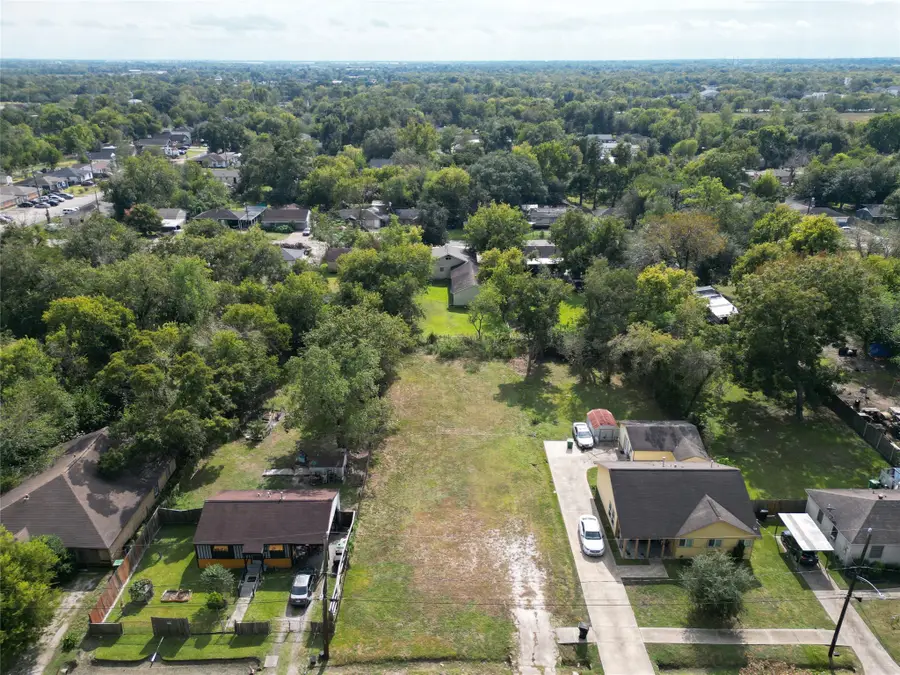 5322 Carmen Street, Houston, TX 77033 - Image #2