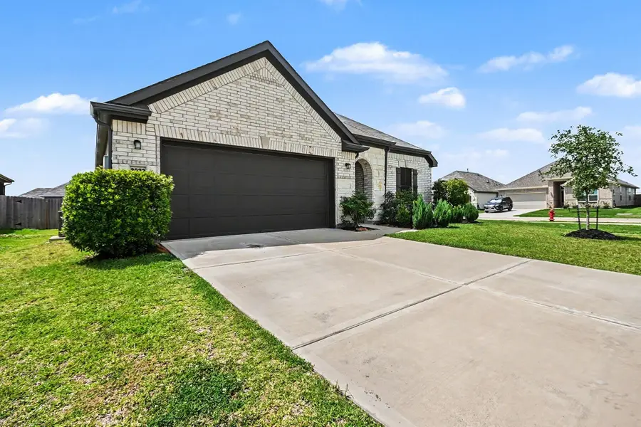 2022 Rebel Way, Alvin, TX 77511 - #2