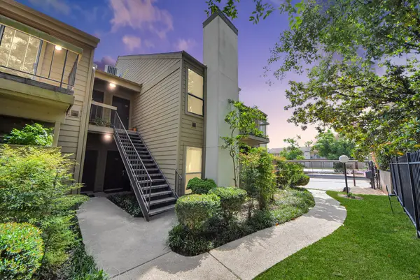 10047 Westpark Drive #7, Houston, TX 77042