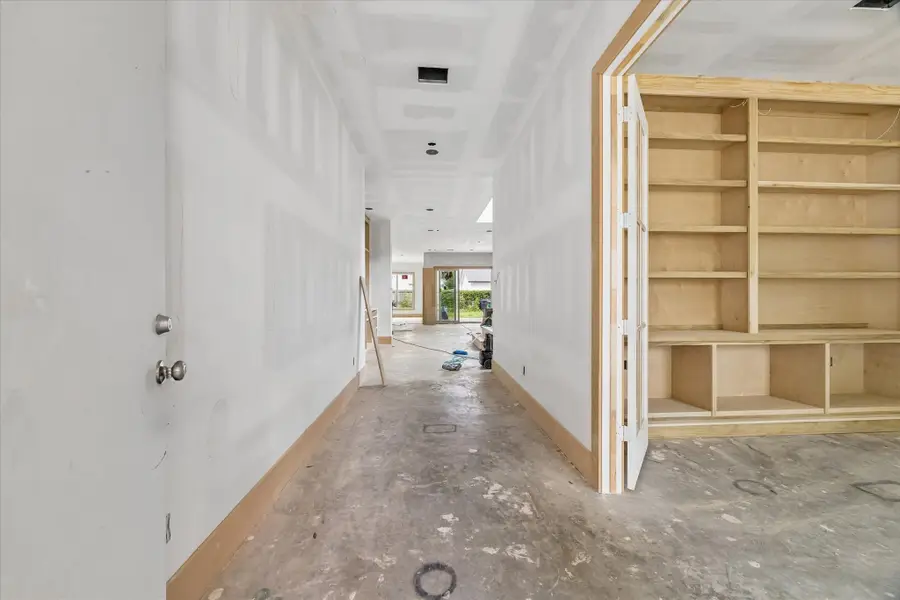 1050 W 42nd Street, Houston, TX 77018 - #2