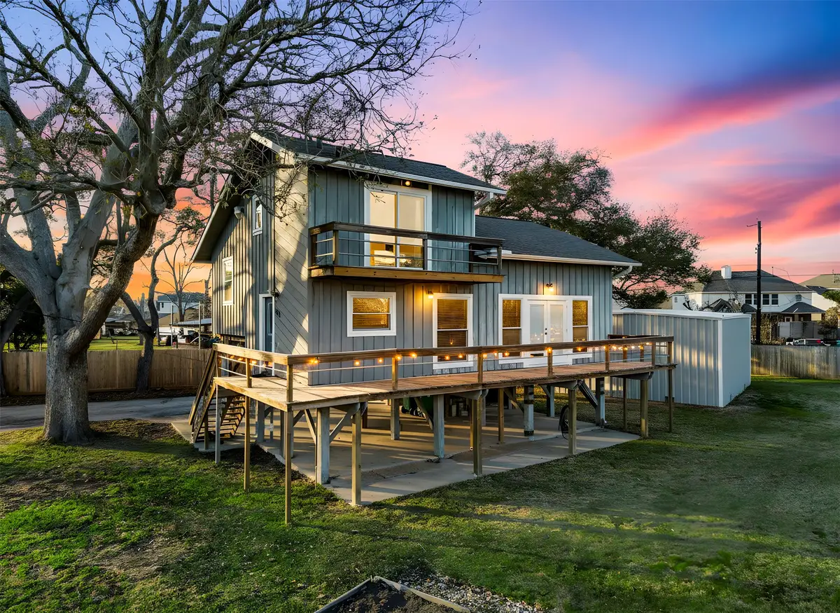 702 E Meyer Road, Seabrook, TX 77586 - #1