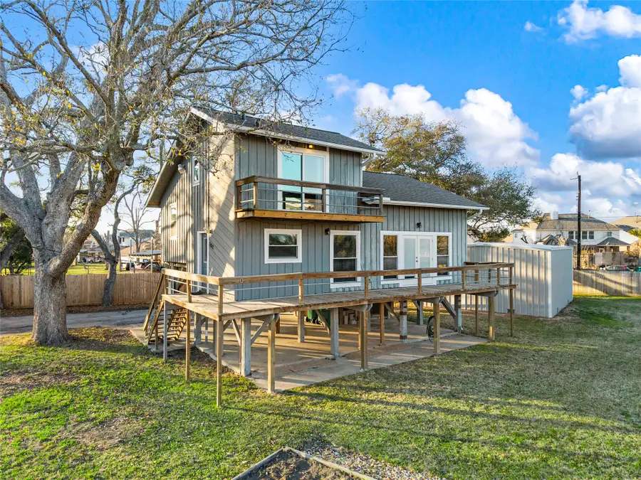 702 E Meyer Road, Seabrook, TX 77586 - #2