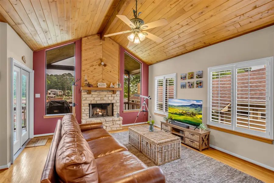 33 Harbour Point Circle, Coldspring, TX 77331 - #2