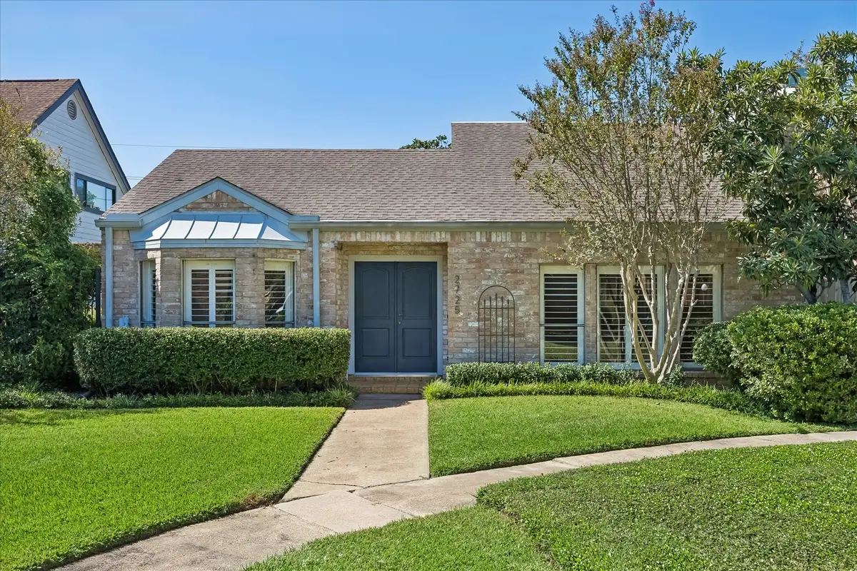 2725 S Glen Haven Boulevard, Houston, TX 77025 - #1