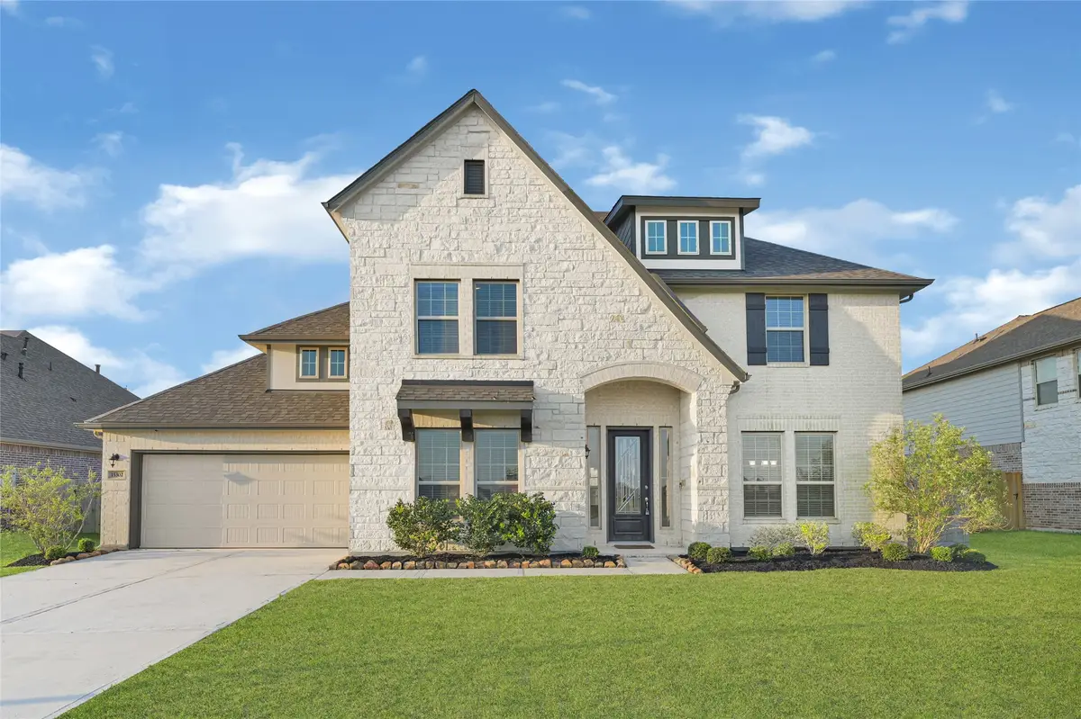 15302 Spring Lake Avenue, Monterey Belvieu, TX 77523 - #1