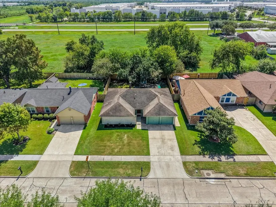 10114 Roseberry Drive E, La Porte, TX 77571 - #3
